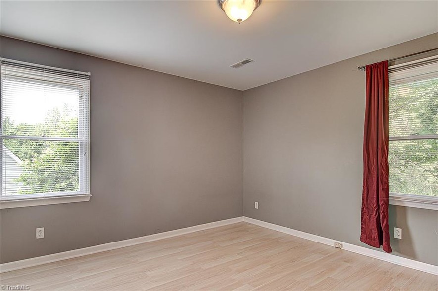 Building Photo - 1508 Trinity Garden Cir