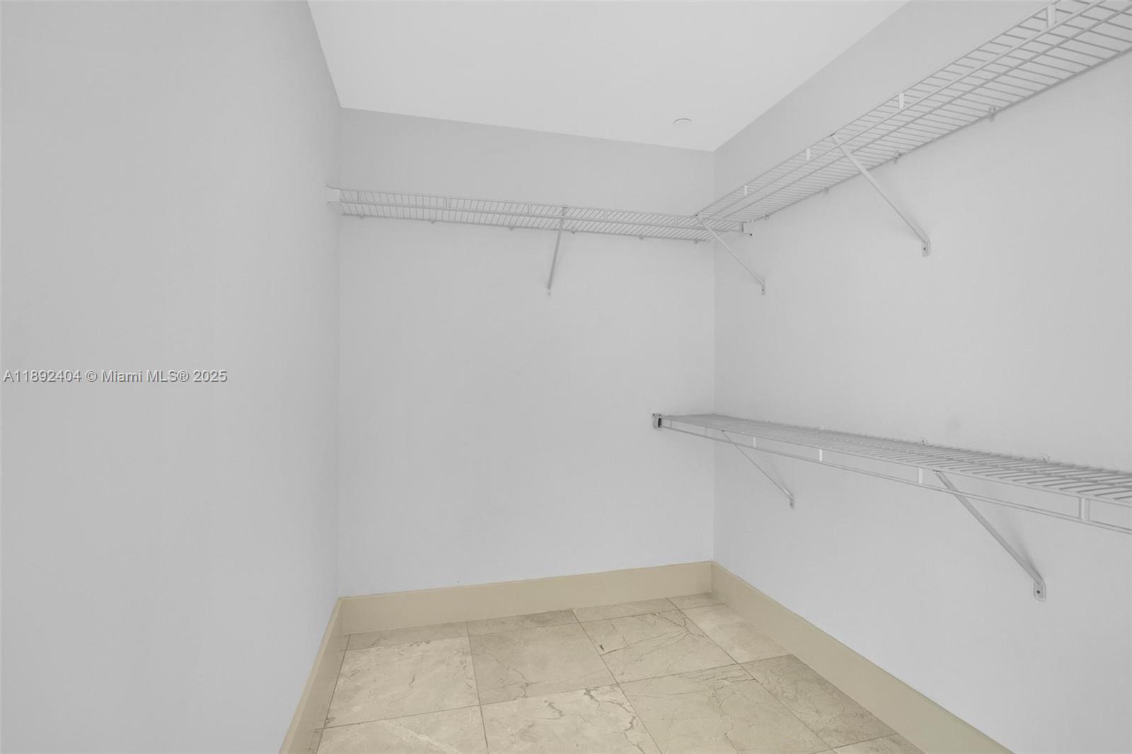 Building Photo - 2101 Brickell Ave