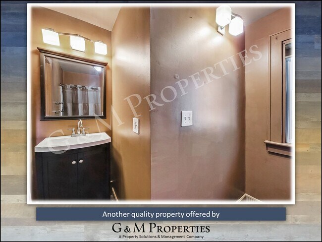 Building Photo - 3-Bedroom Home Rental - Near UofR and Stro...
