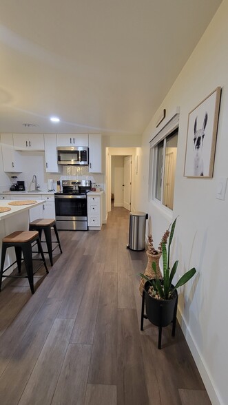 Building Photo - 2119 Las Colinas Ave