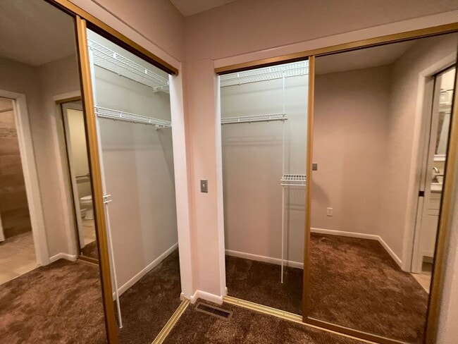 Building Photo - For Lease / Rent