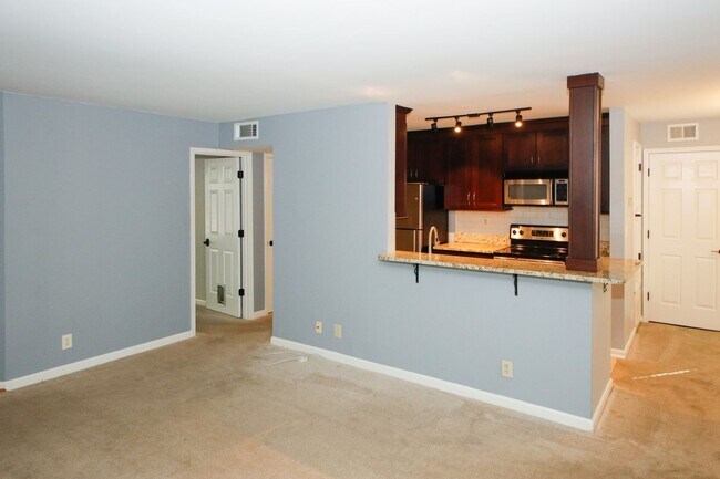 Building Photo - Secluded Community Near The Perimeter Mall