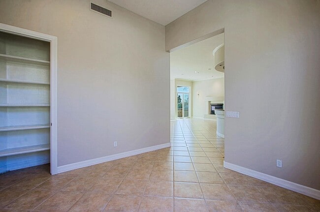 Building Photo - 9311 E Cavalry Dr