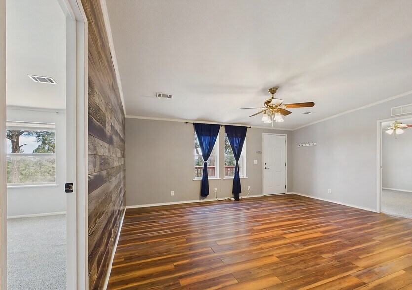 Building Photo - 111 Honeydew Ln