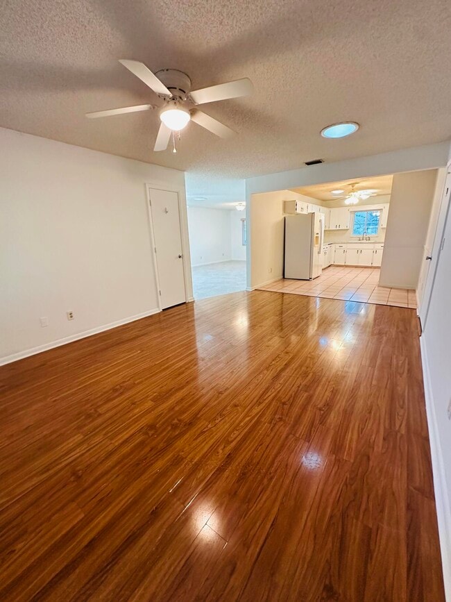 Building Photo - 8745 SW 92nd Pl