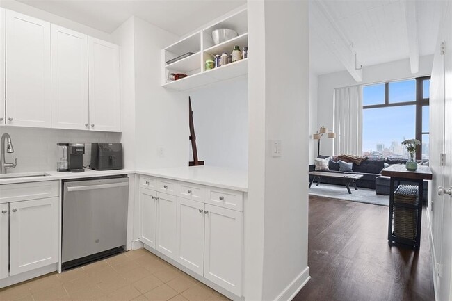 Building Photo - 1500 Hudson St