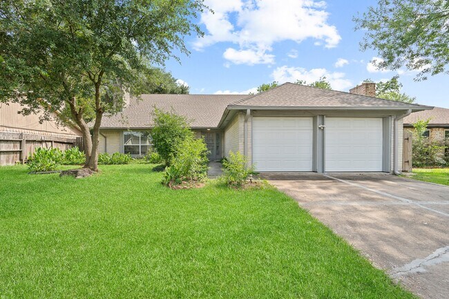 Primary Photo - 1823 Mandrill Ln