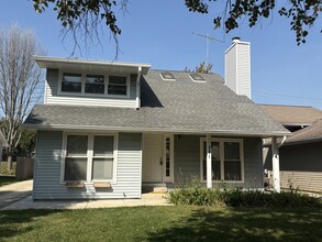 Building Photo - 381 Pearson Cir