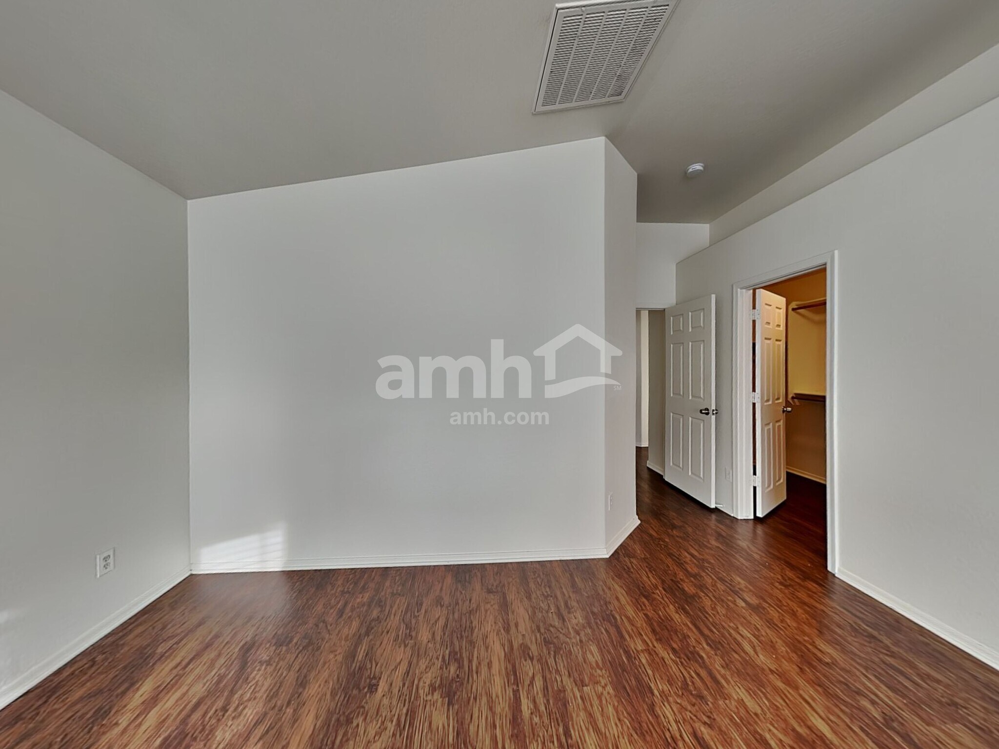 Building Photo - 4228 S 100th Dr