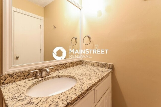Building Photo - 3 Bedroom Pet-Friendly Home in Oklahoma City, OK with Main Street Renewal