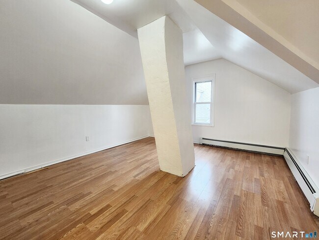 Building Photo - 202 Harral Ave