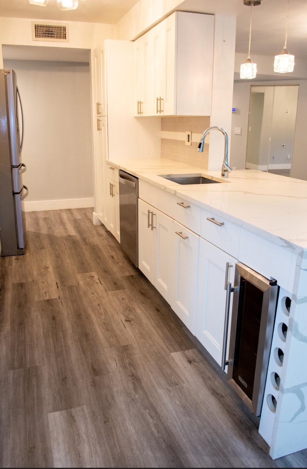 Island - 992 NW 93rd Ave