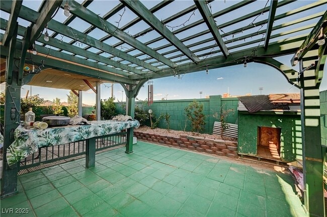 Building Photo - 5674 Diamond Palm Ct