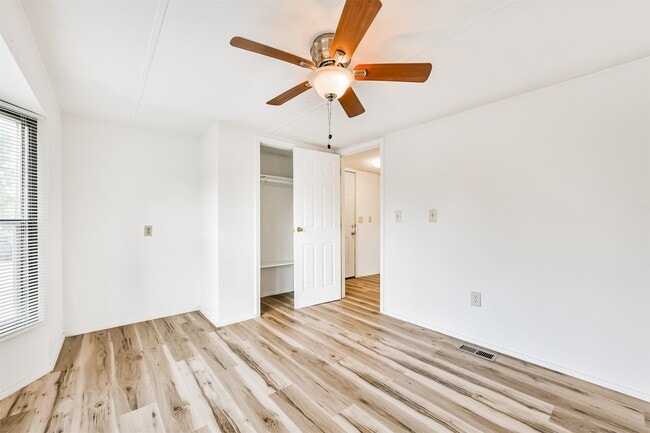 Building Photo - 1749 Max Rd