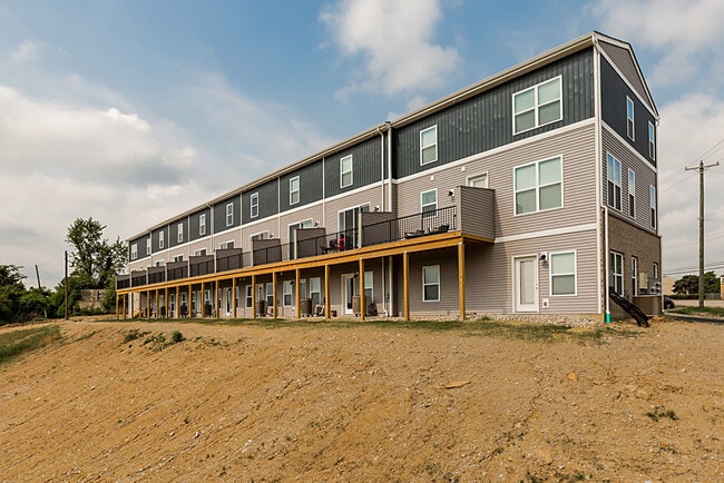 Building Photo - 2317 Anderson Rd