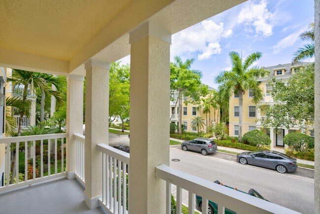 Building Photo - 224 Murcia Dr