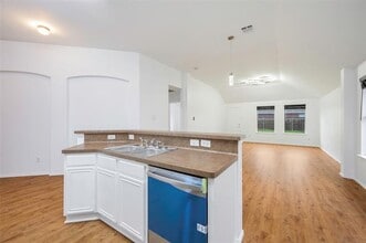 Building Photo - 1001 Campbell Dr