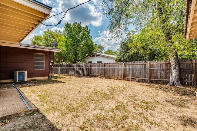 Building Photo - 4622 Philco Dr