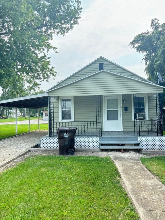 Building Photo - 418 N High St