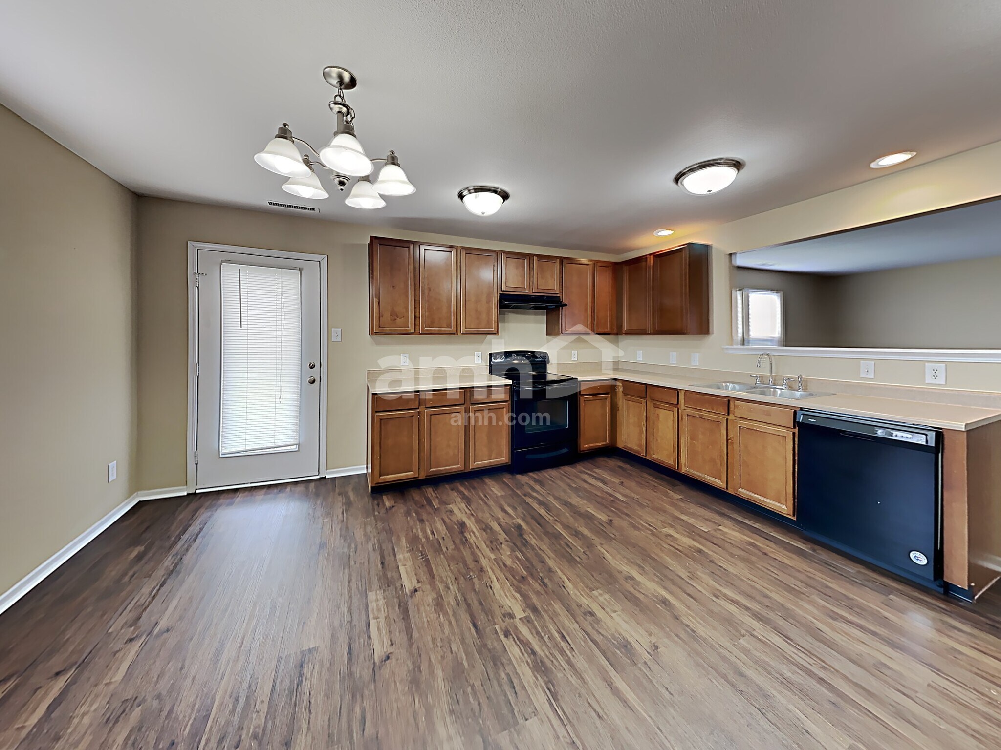 Building Photo - 502 Bourneside Dr