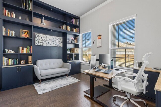 Building Photo - 2311 Pale Star Dr