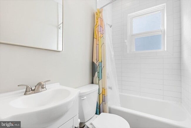 Building Photo - 1608 N Broom St