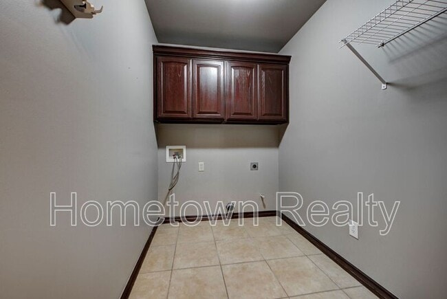 Building Photo - 4214 Topaz Cir