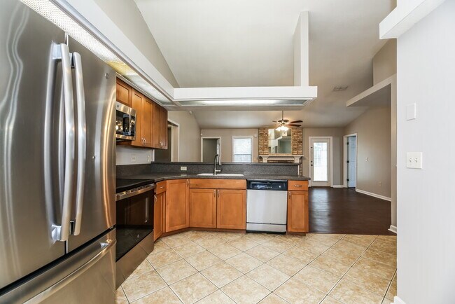 Building Photo - 641 Charles Pinckney St