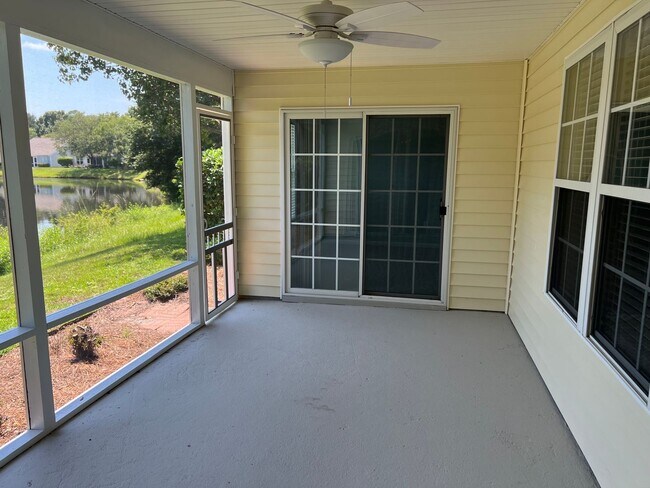 Building Photo - Beautiful Lake Side Location! Lake Linden ...
