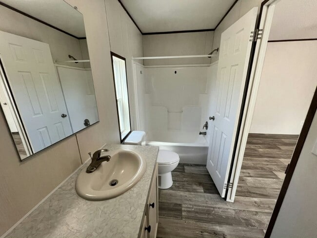 Building Photo - 31 Park Pl