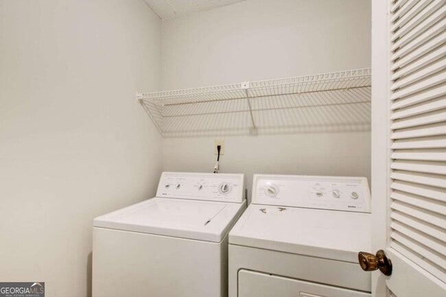 Building Photo - 805 Tuxworth Cir