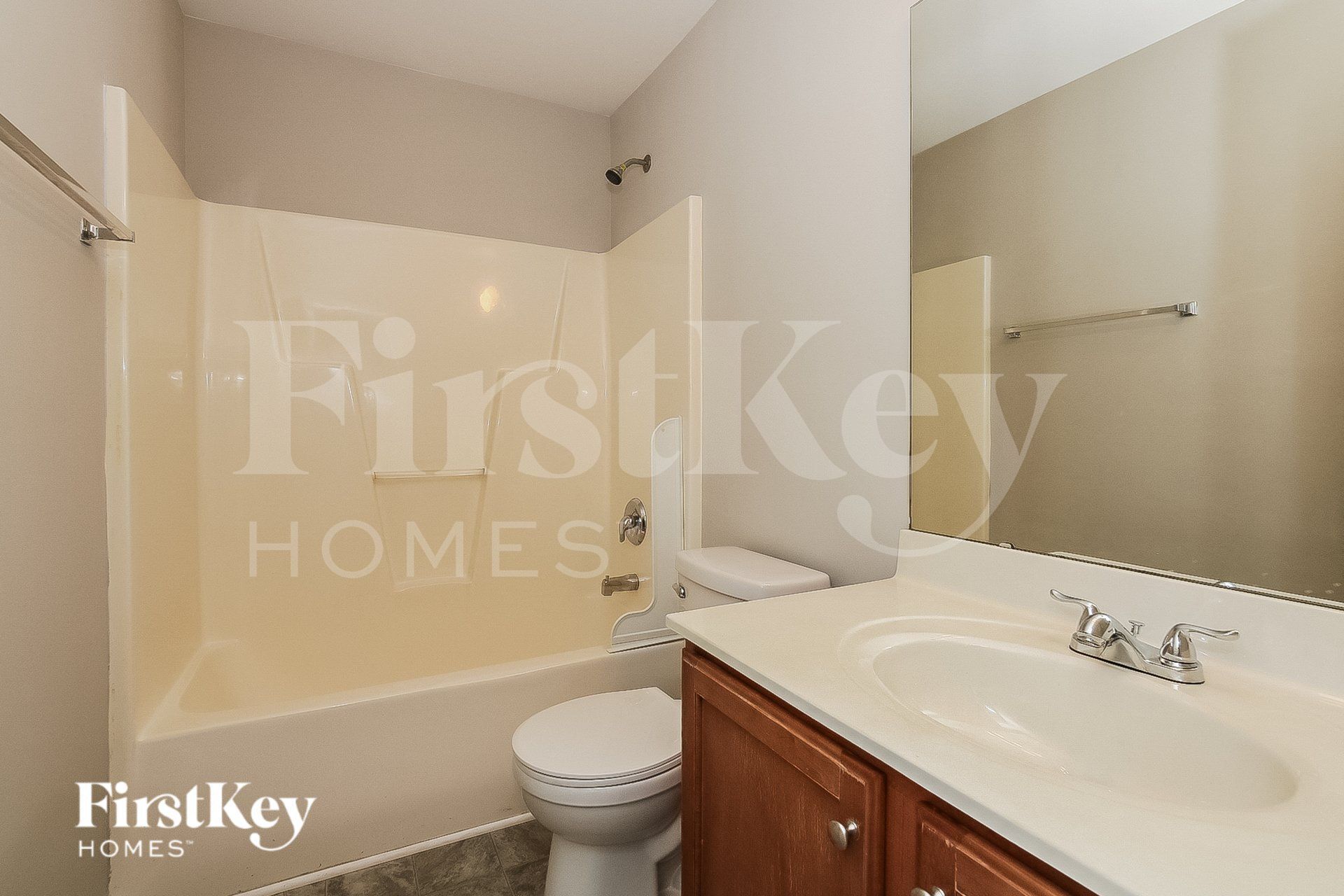Building Photo - 1400 Chimney Ridge Dr