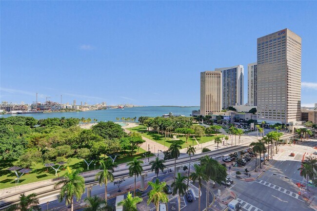 Building Photo - 50 Biscayne Blvd
