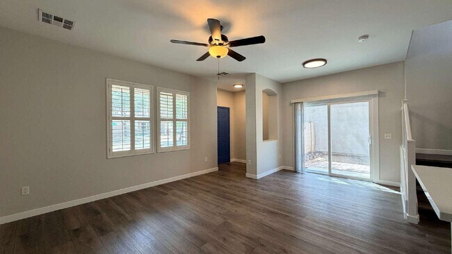 Building Photo - 1567 S Avocet St