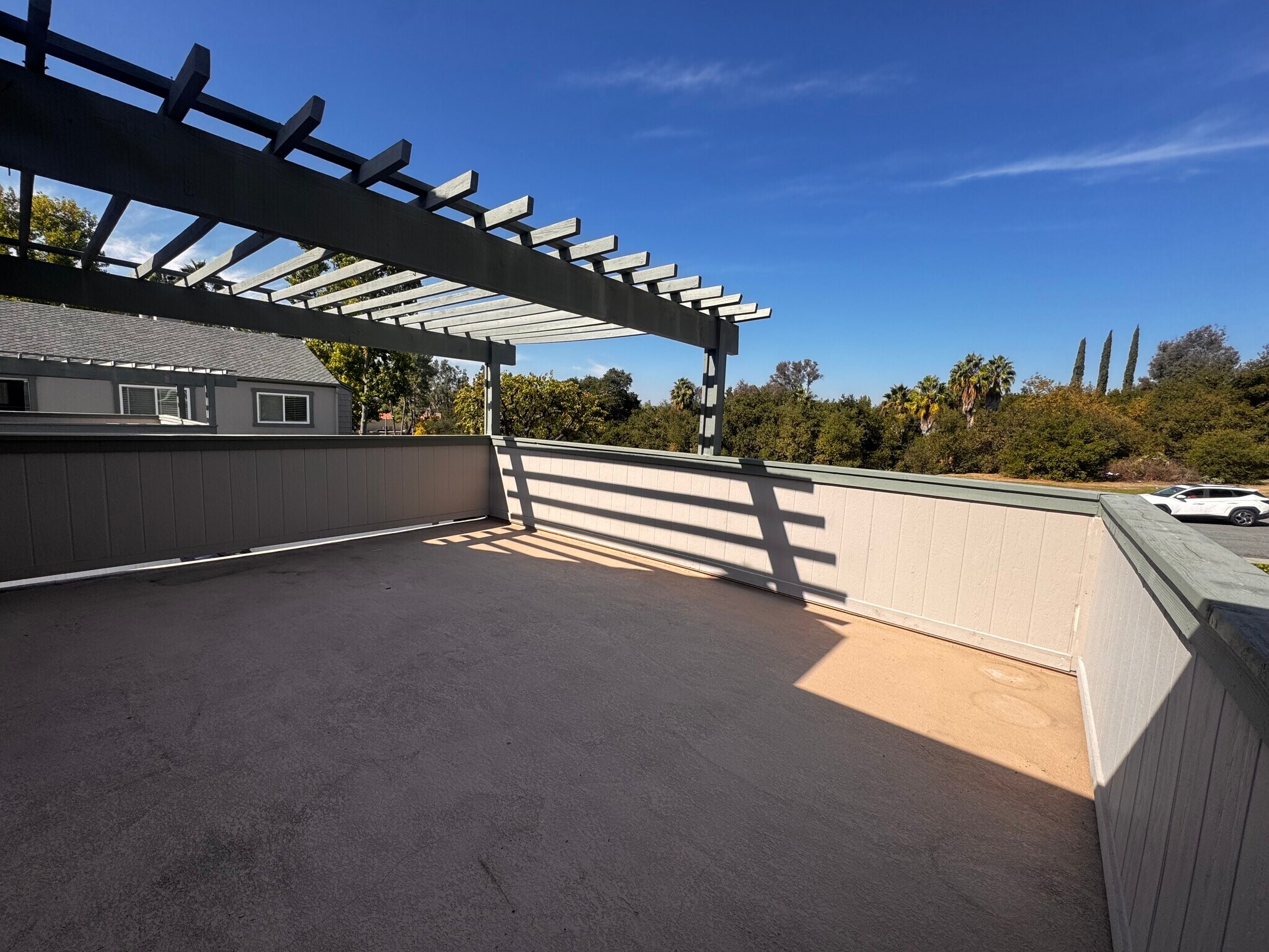 Building Photo - 1102 Cleghorn Dr