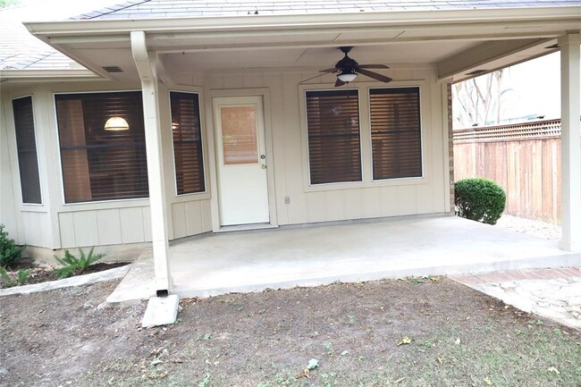 Building Photo - 3120 Cohoba Dr