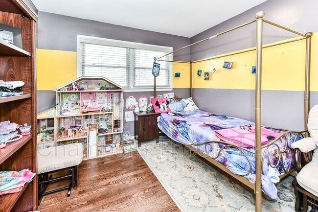 Building Photo - 1328 N Ivanhoe St