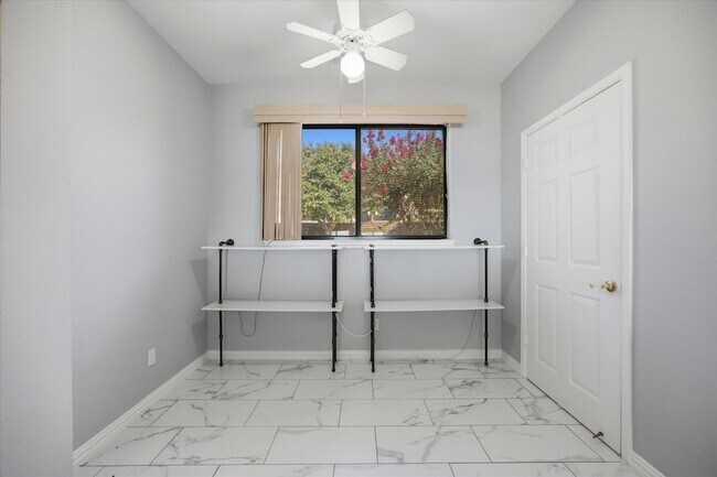 Building Photo - 1846 Signal Ridge Pl