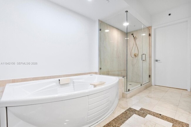 Building Photo - 19111 Collins Ave