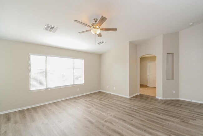 Building Photo - 10915 E Verbina Ln