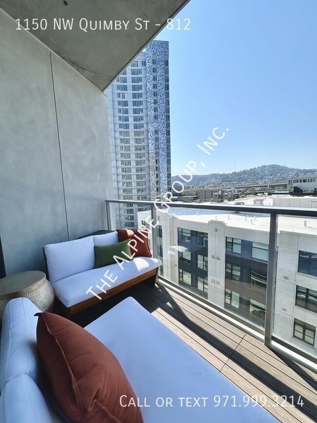 Building Photo - HALF OFF! Vista Condo Available with a View!