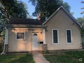 Building Photo - 335 N 1st St