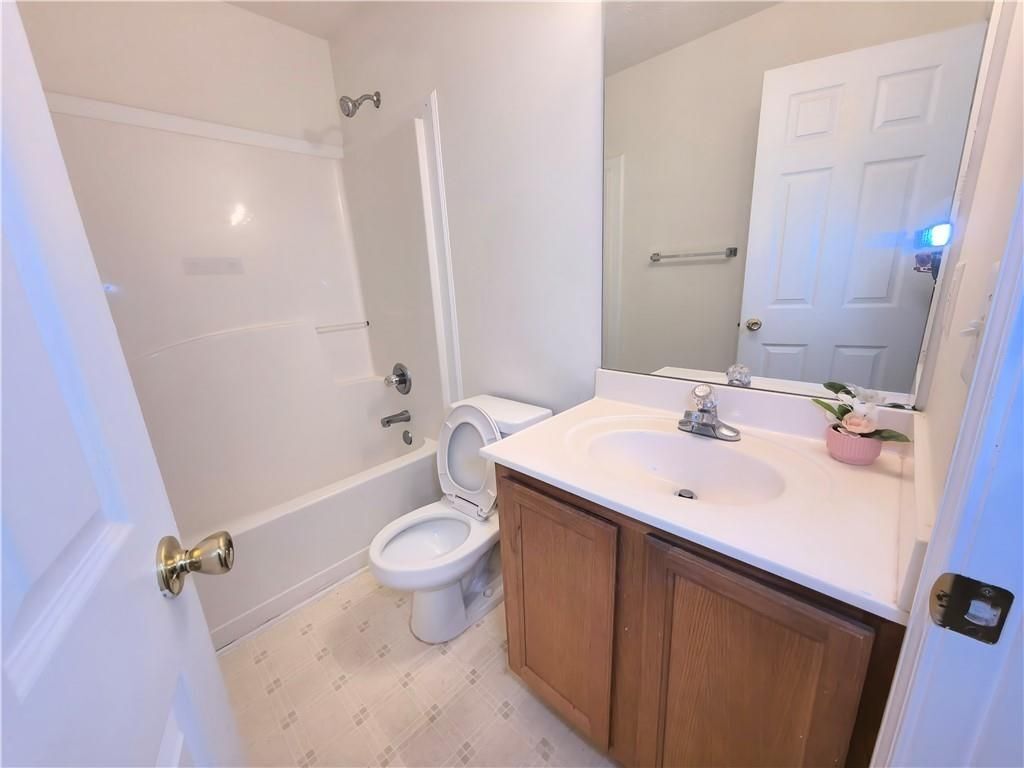 Building Photo - 619 Kenridge Way