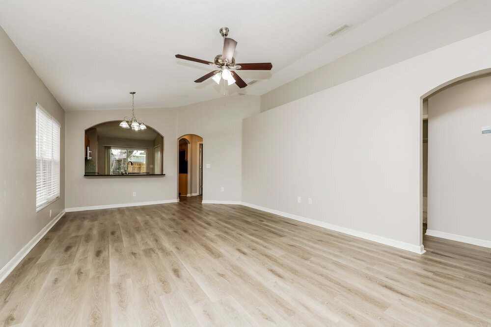 Building Photo - 447 Maple Pointe Dr