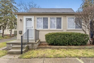 Building Photo - 2040 Austin Ave