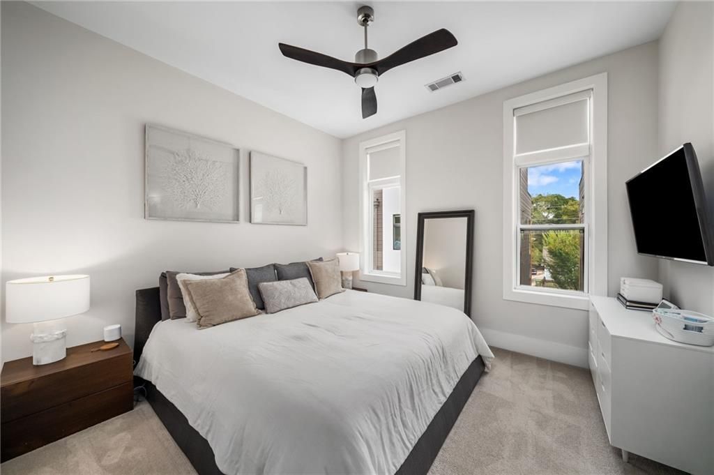 Building Photo - 52 Reynolds Square Ln