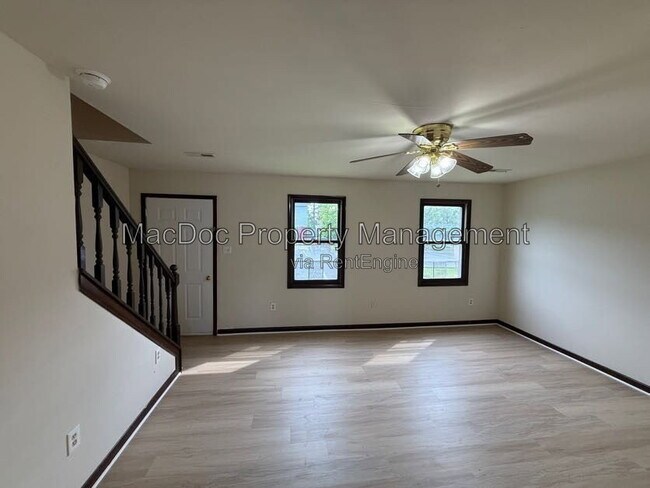 Building Photo - 5145 Cottonwood Ct