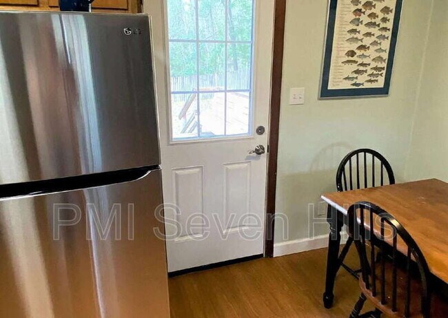 Building Photo - 18828 Star Hill Ln