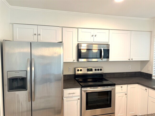 Building Photo - 2429 W Settler's Way