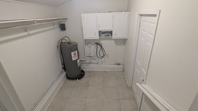 Building Photo - 121 Rue Max St